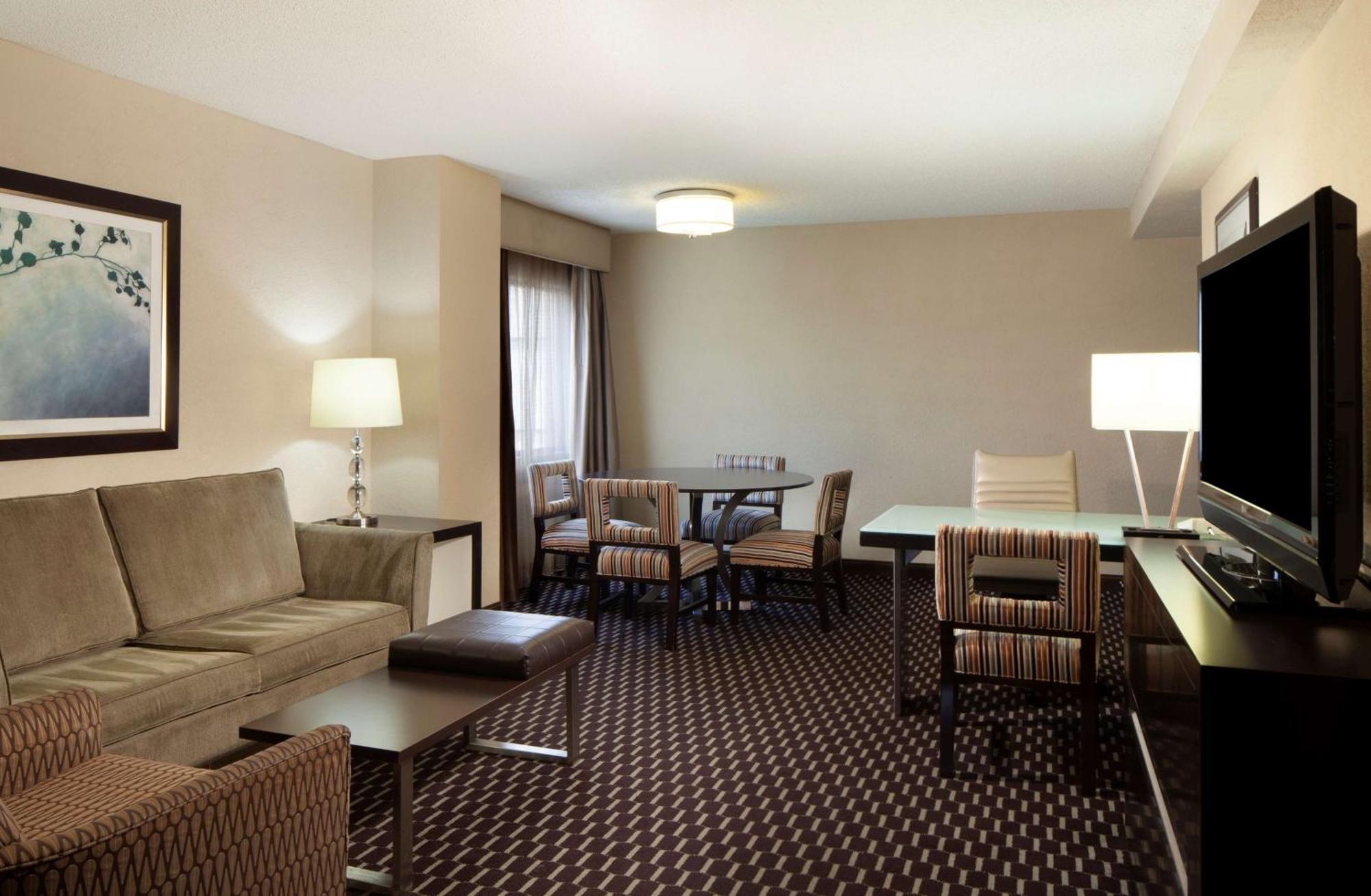 Embassy Suites By Hilton Houston Near The Galleria Exteriör bild