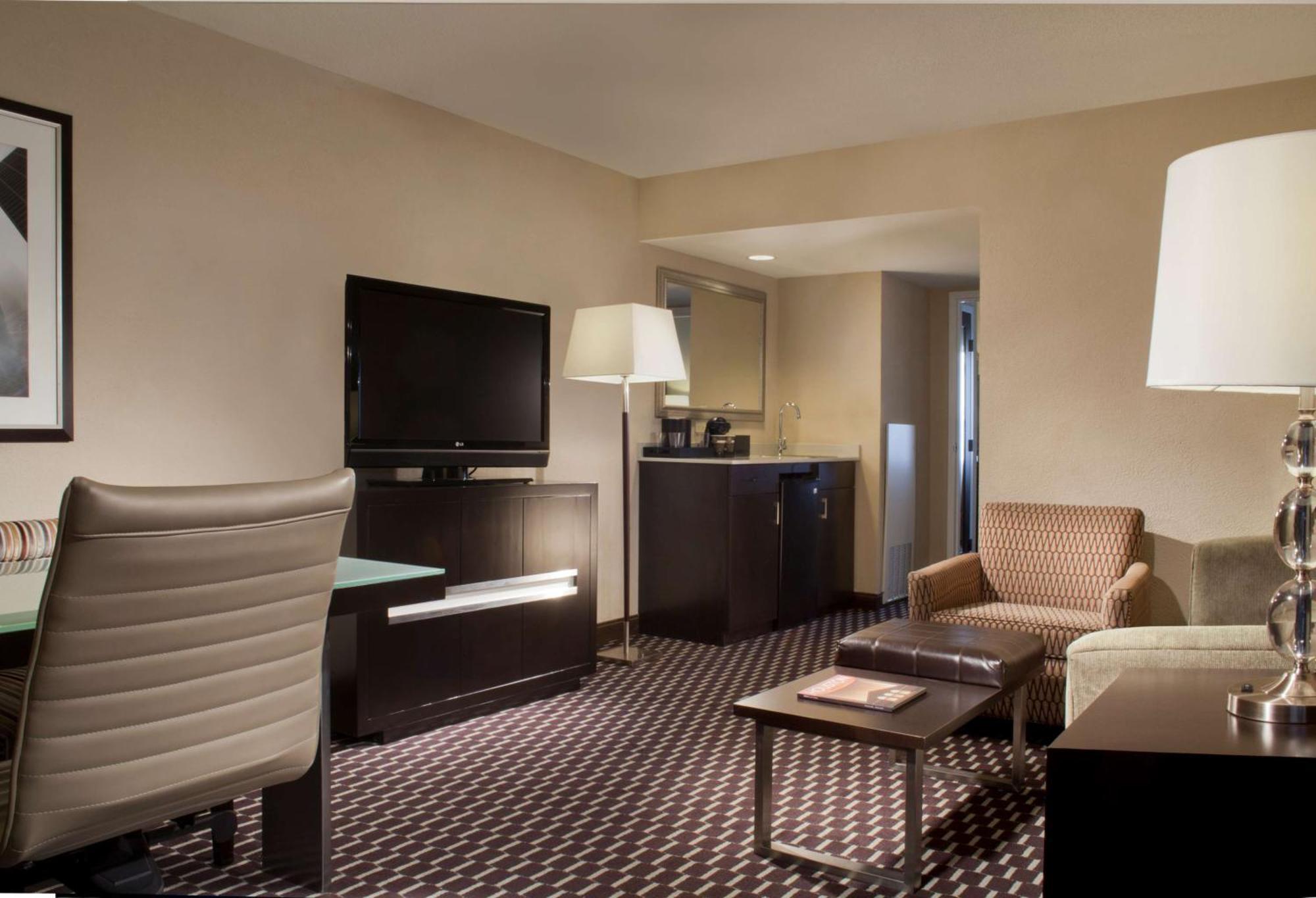 Embassy Suites By Hilton Houston Near The Galleria Exteriör bild