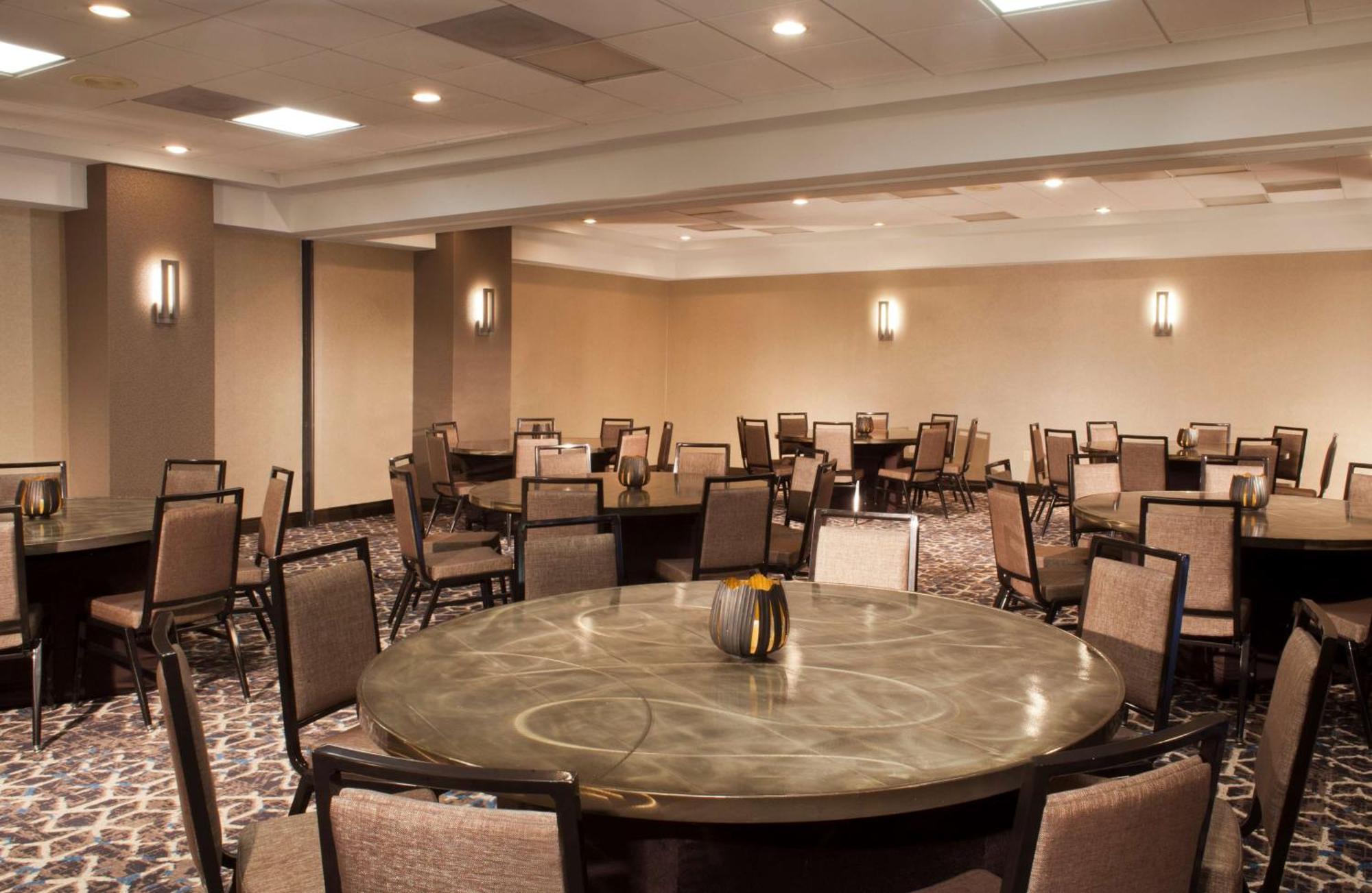 Embassy Suites By Hilton Houston Near The Galleria Exteriör bild