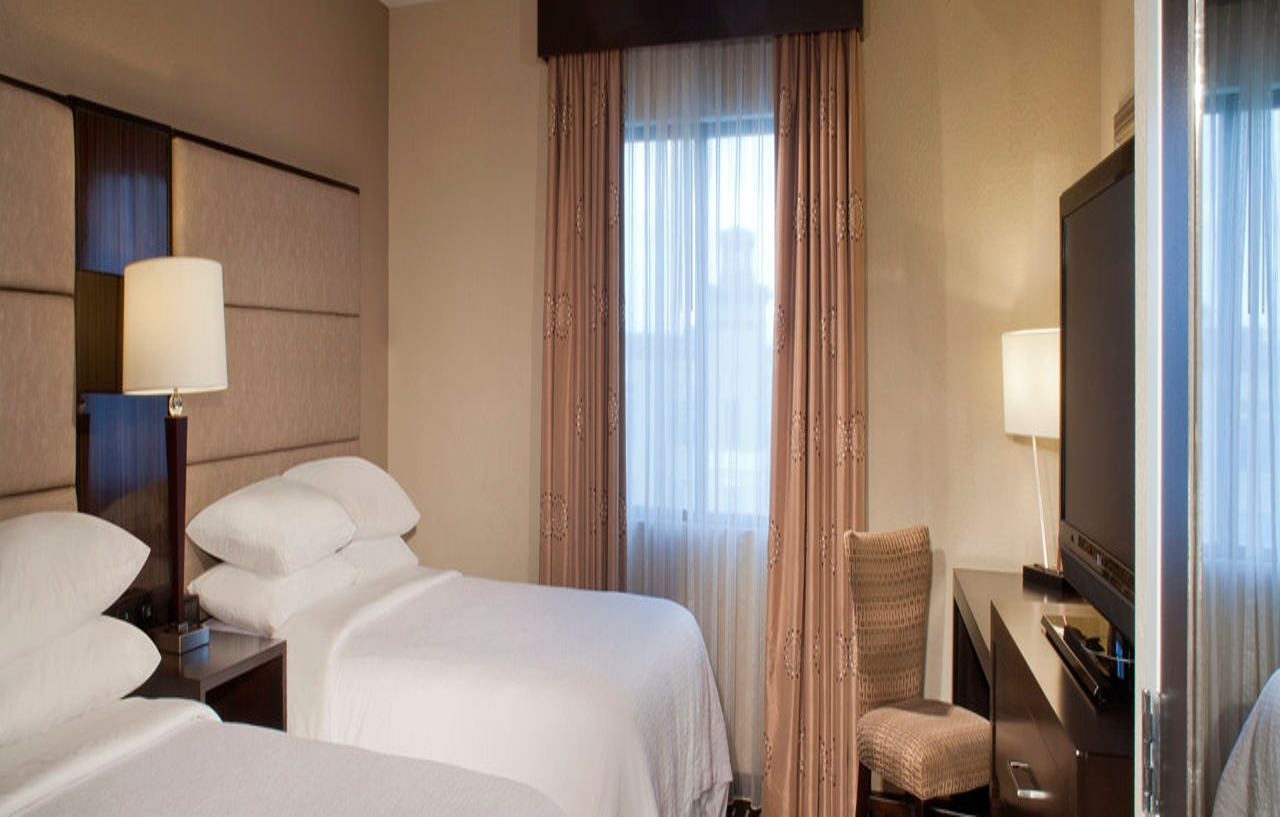Embassy Suites By Hilton Houston Near The Galleria Exteriör bild